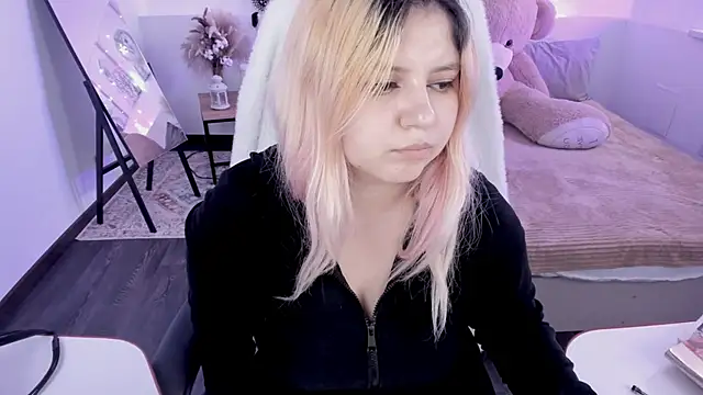 DiaAngell live XXX chat