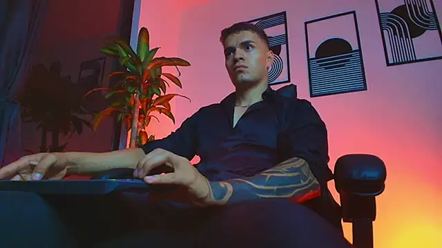 Chat XXX Live ALPHA_DOMINUS_