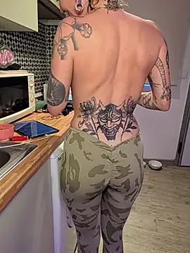 sarahpearlx লাইভ XXX চ্যাট