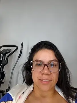 Aila_Phone লাইভ XXX চ্যাট