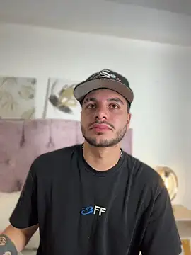 XXX chat uživo modela Amadeo_Wild