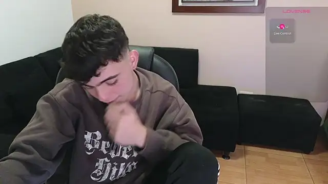 XXX chat uživo modela lukeboyce33