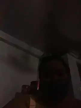 momo_loves' Live XXX Chat