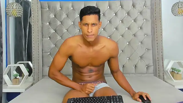 tom_strong1: онлайн-секс-чат