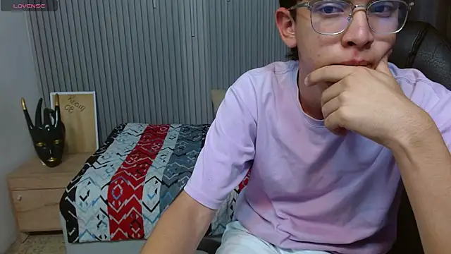 SantiTwinkyy – webcam-show