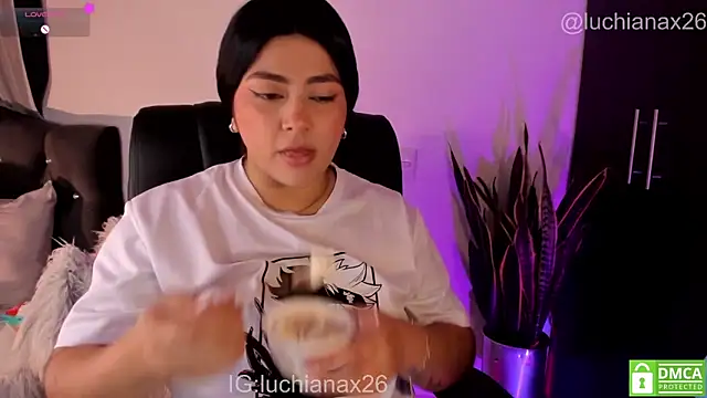 แชท XXX สดของ lucy26_