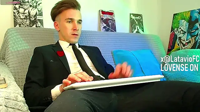 Živý XXX chat Midnighter_