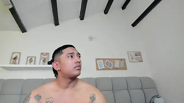 erotic_sins Show in webcam