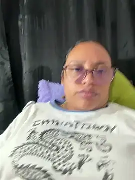 Show modela tokio_angel na web-kameri