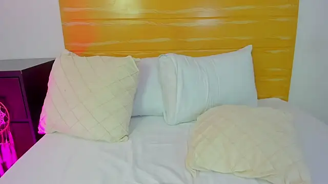 mia_watsonn_のライブXXXチャット