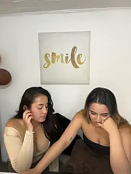 Antonella_Julieta Adlı Modelin Canlı XXX Sohbeti