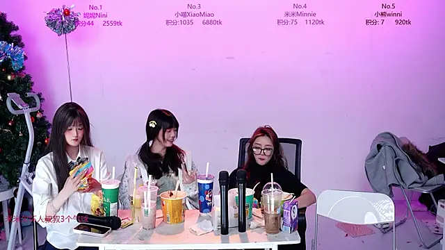 CM---002のライブXXXチャット