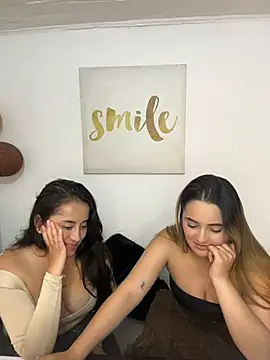 Antonella_JulietaのライブXXXチャット