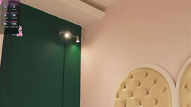 Živý XXX chat caroline_adams_