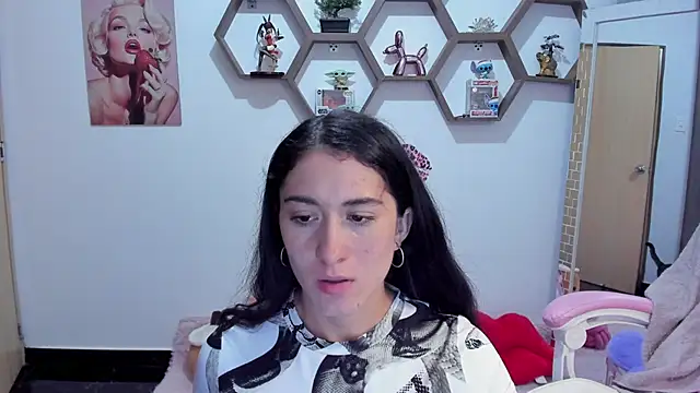 دردشة SharonSander الجنسية المباشرة