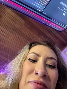 دردشة Lally_Valencia__ الجنسية المباشرة