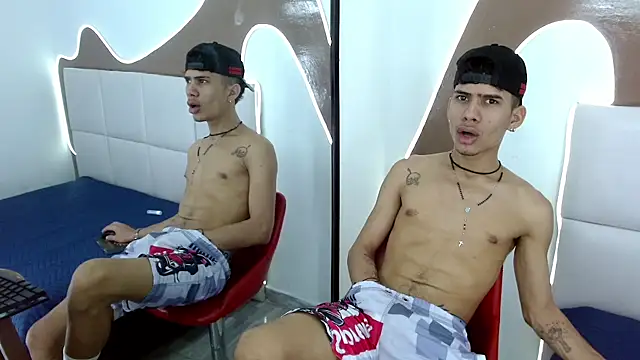 Skinny_cute_Alyer 在線直播表演