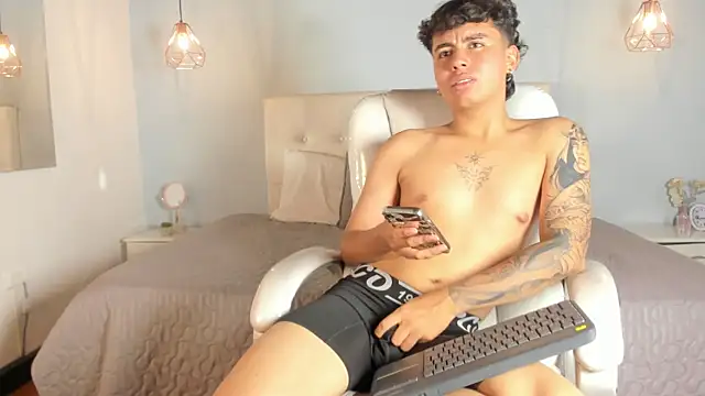 Malakay_18 – Naživo XXX chat