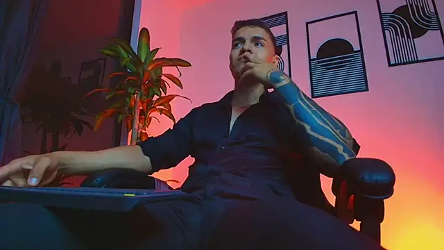 ALPHA_DOMINUS_'s Live XXX Chat