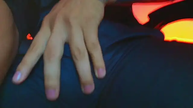 ALPHA_DOMINUS_'s Live XXX Chat