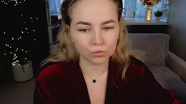 Chat +18 de Mira_Mermayd ao vivo