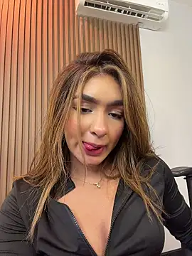 jenn_fit Adlı Modelin Canlı XXX Sohbeti