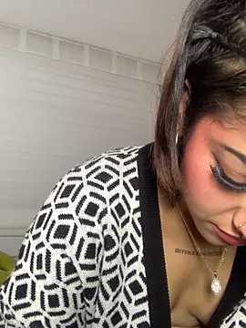 LilithMonette 即時 XXX 聊天