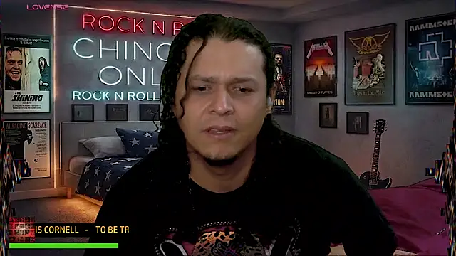 chino_roz Adlı Modelin Canlı XXX Sohbeti