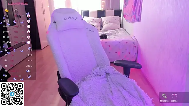 SelenaCute 现场XXX聊天