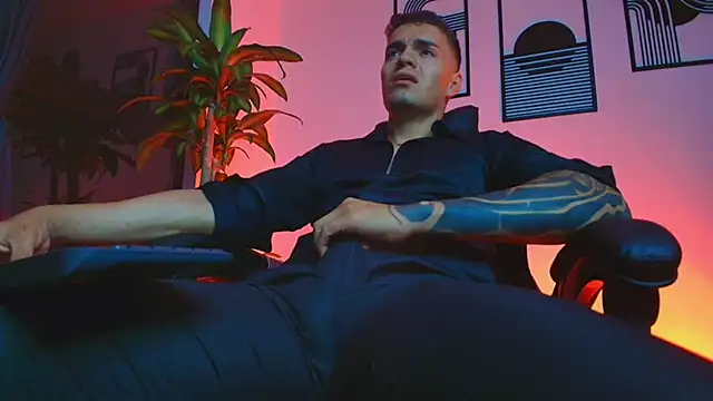 Онлайн чат XXX ALPHA_DOMINUS_