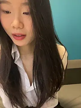 ZHJKS9988: онлайн-секс-чат