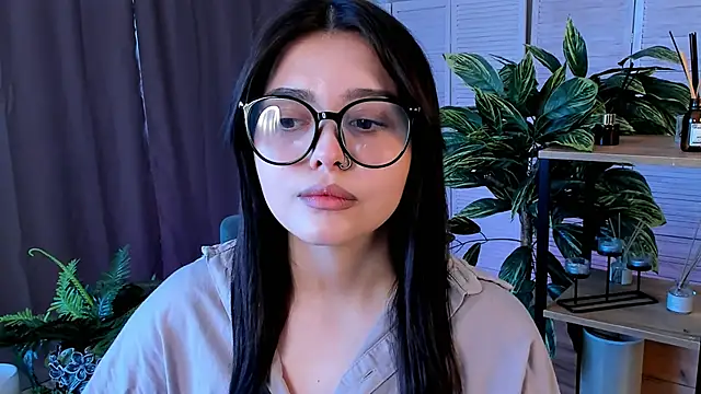 MarianneAuvil Adlı Modelin Canlı XXX Sohbeti