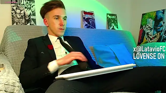 Živý XXX chat Midnighter_