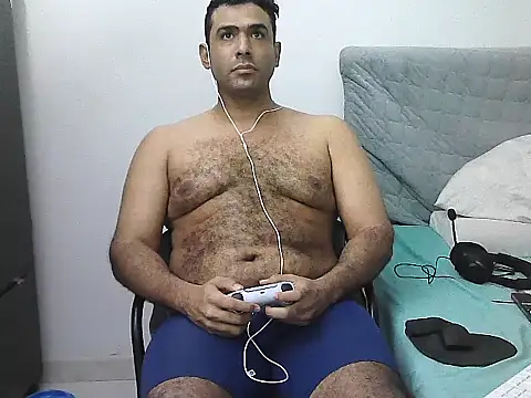 Živý XXX chat AlphaLatinoBear