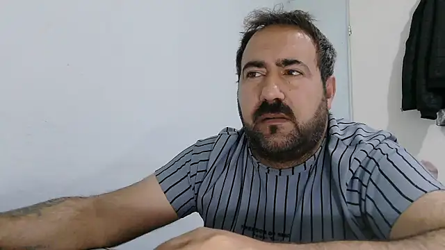 Show modela mio_jaks na web-kameri