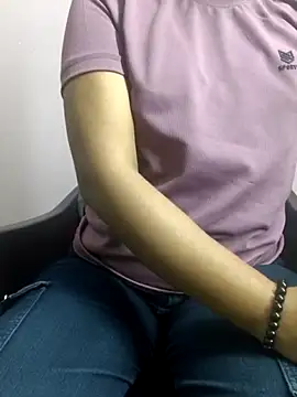 Ananya_34's Live XXX Chat