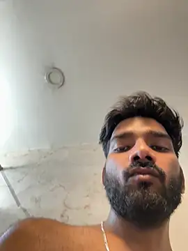 Chat XXX en directo de BeardedBulge