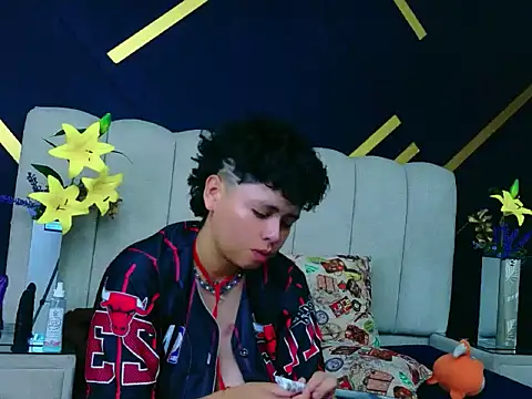 NikiEvanz Adlı Modelin Canlı XXX Sohbeti