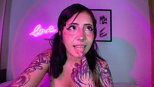 Its__Alice's Live XXX Chat