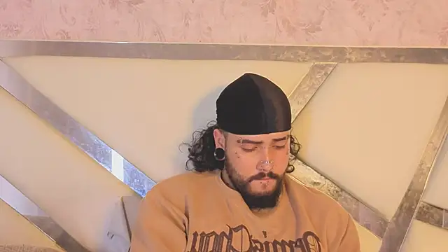 Benny_and_Mark's Live XXX Chat