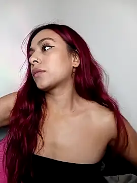 XXX chat uživo modela EmiilyFoxx090