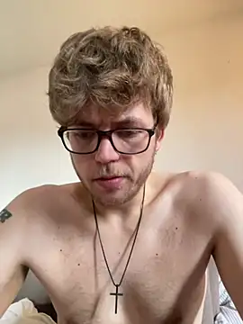 jungxSHxboy – Kamerová šou