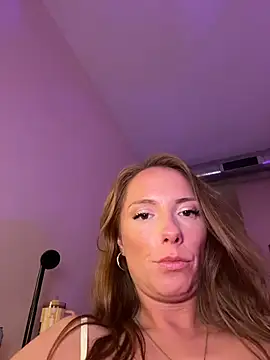 prettyprofessorpeach Chat XXX in diretta