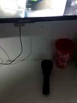 Jinenez: διαδικτυακό σόου στην κάμερα