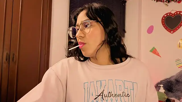 แชท XXX สดของ PaulaCutexs