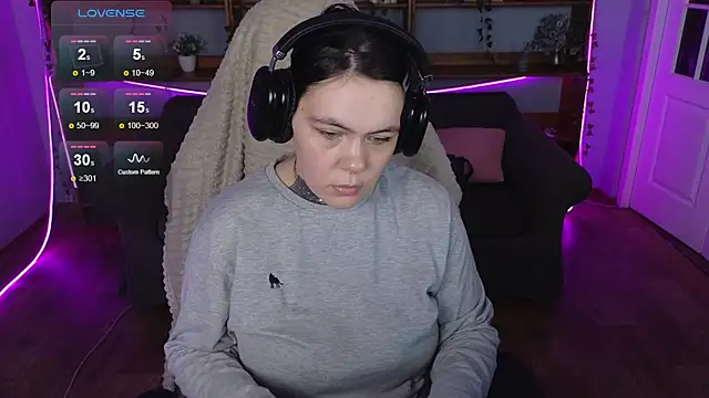 QwertyAnnie_Lbo's Webcam Show