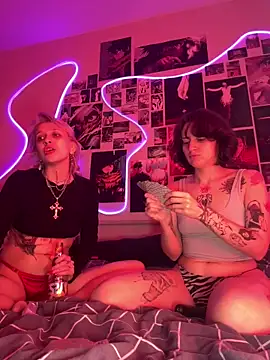 Dooubletroublee webcam show