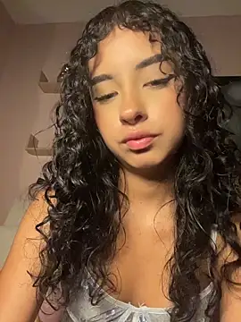 RosseMelody Adlı Modelin Canlı XXX Sohbeti