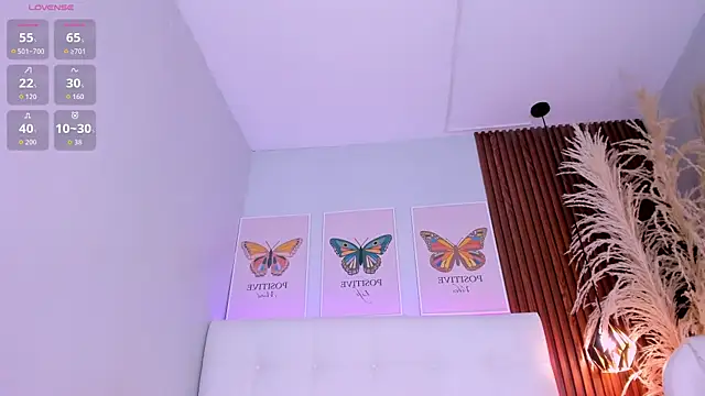 susie_thomsonn's Live XXX Chat