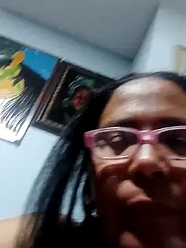 sexymomsn's Live XXX Chat